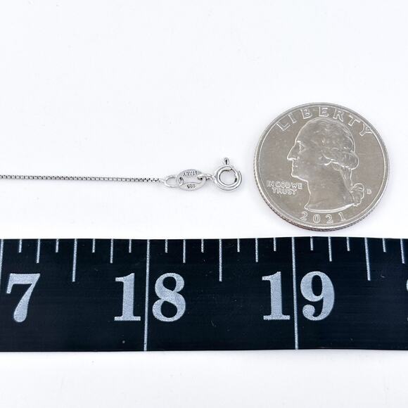 Vintage Italy Sterling Silver 925 0.6mm Box Chain Necklace 18.5" - Picture 2 of 3